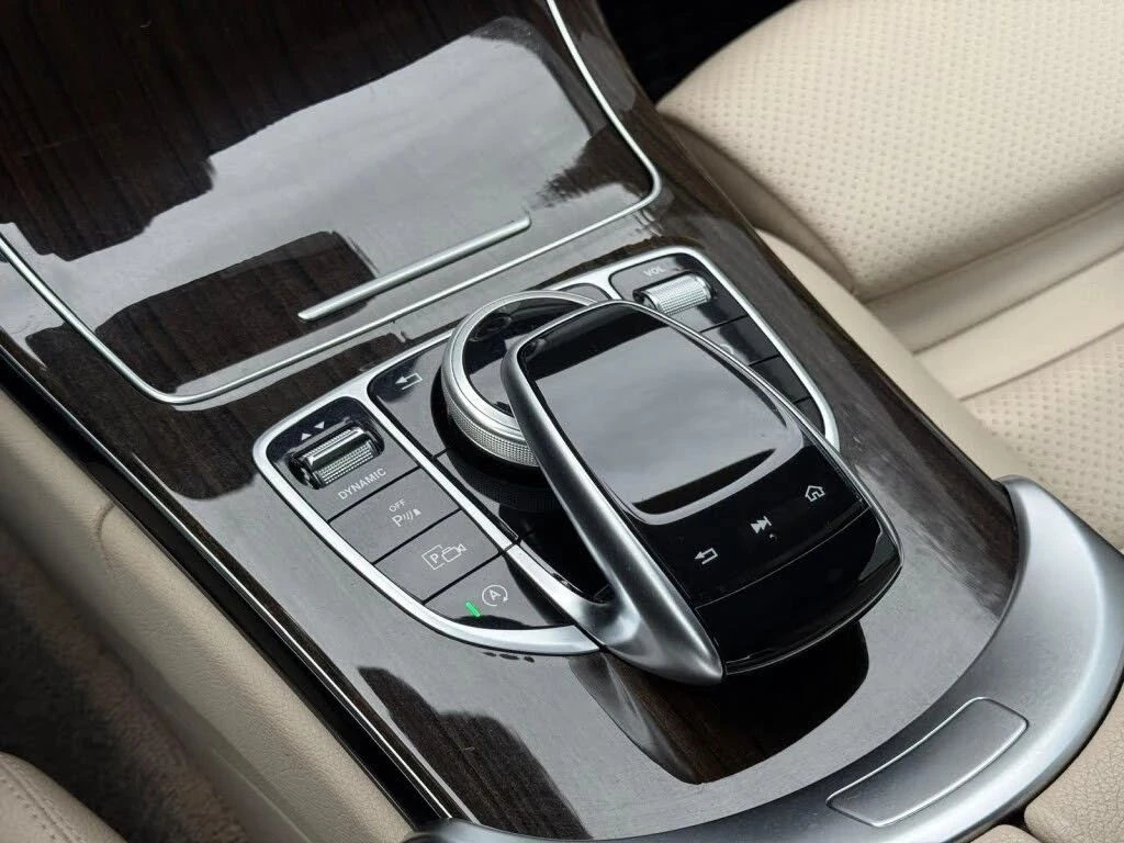 Mercedes-Benz C 300, снимка 17 - Автомобили и джипове - 56706890
