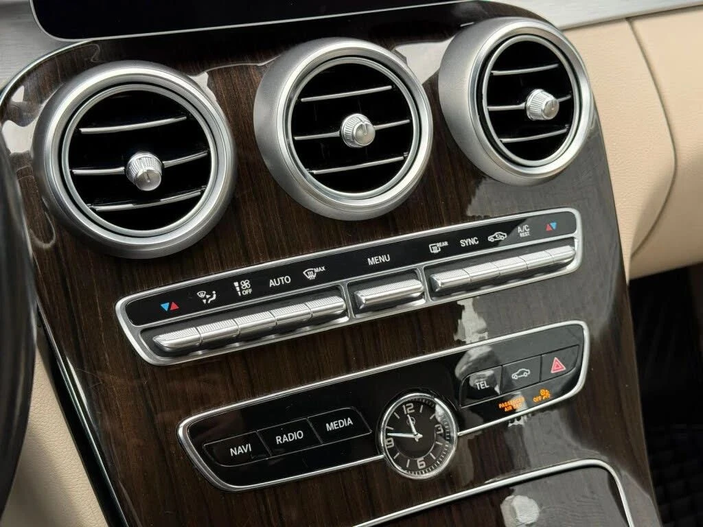 Mercedes-Benz C 300, снимка 16 - Автомобили и джипове - 56706890