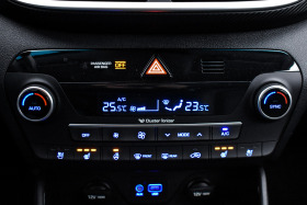 Hyundai Tucson 1.6 CRDI, снимка 14