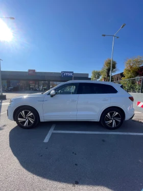 VW Touareg R-line - 97499 лв. / 49850.45 € - 62007537 5
