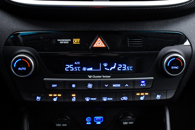 Hyundai Tucson 1.6 CRDI, снимка 14 - Автомобили и джипове - 44731720