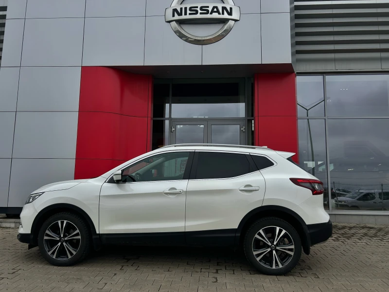 Nissan Qashqai 1.3 DIG-T N-Connecta A/T, снимка 2 - Автомобили и джипове - 48007448