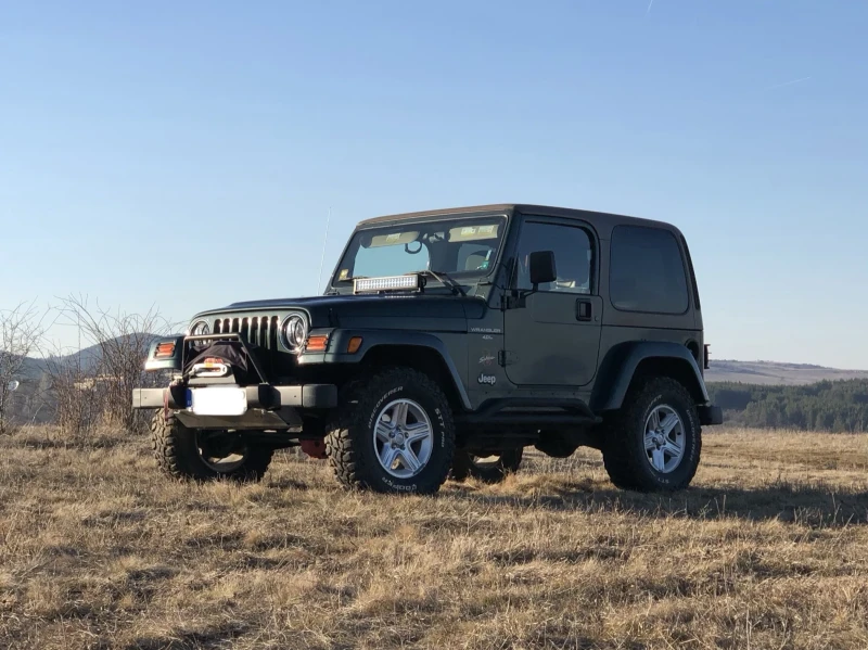 Jeep Wrangler, снимка 1 - Автомобили и джипове - 49044235