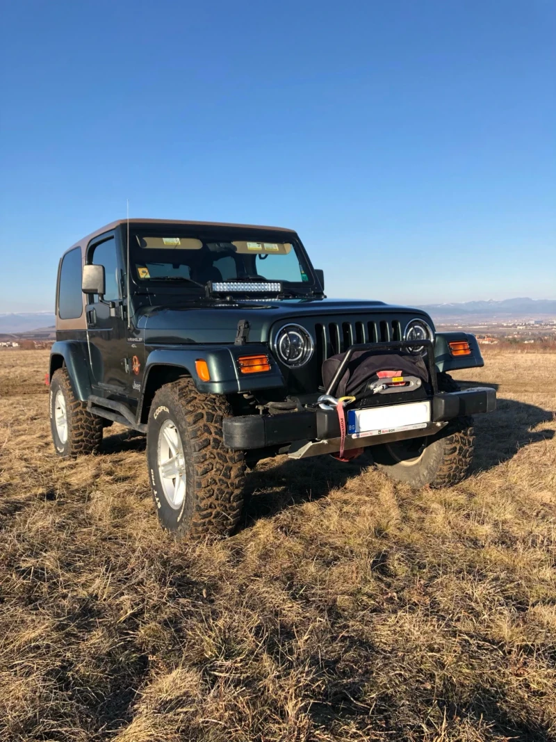 Jeep Wrangler, снимка 2 - Автомобили и джипове - 49044235