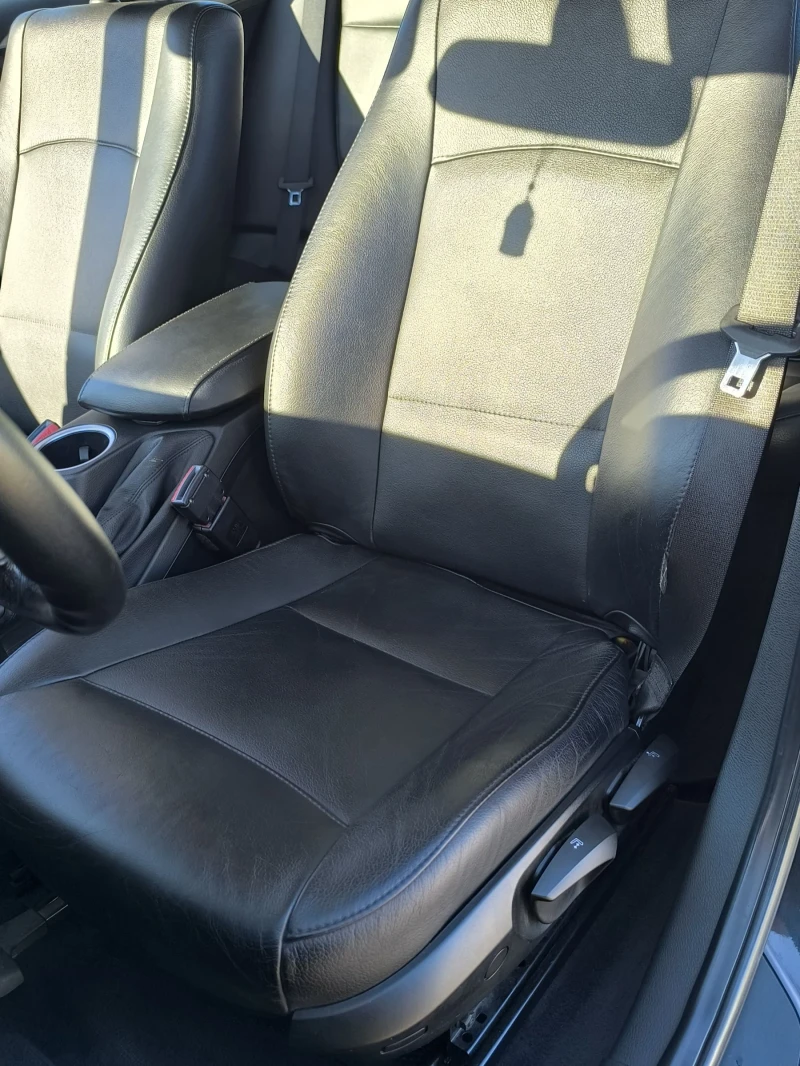 BMW X1 ФЕЙС НАВИ КОЖА X-DRIVE, снимка 14 - Автомобили и джипове - 52202153