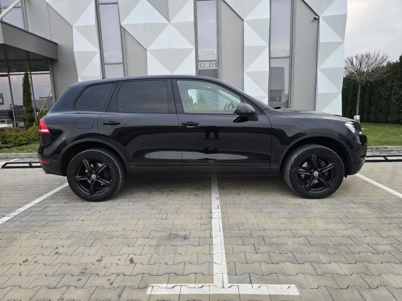VW Touareg 3.0Tdi Facelift, снимка 3 - Автомобили и джипове - 52658454