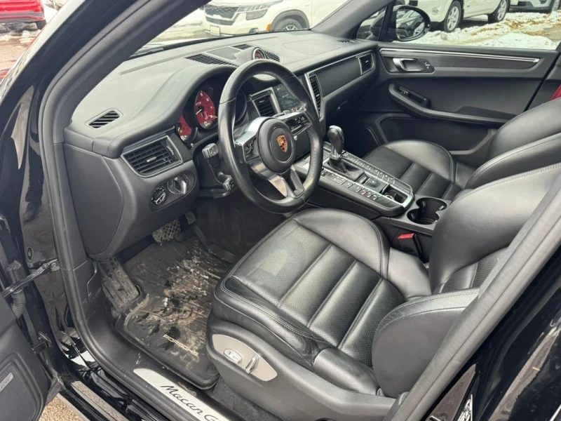 Porsche Macan * GTS * CARFAX * БЕЗ ПЪРВОНАЧАЛНА ВНОСКА, снимка 4 - Автомобили и джипове - 52847779