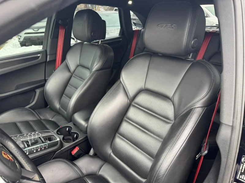 Porsche Macan * GTS * CARFAX * БЕЗ ПЪРВОНАЧАЛНА ВНОСКА, снимка 8 - Автомобили и джипове - 52847779