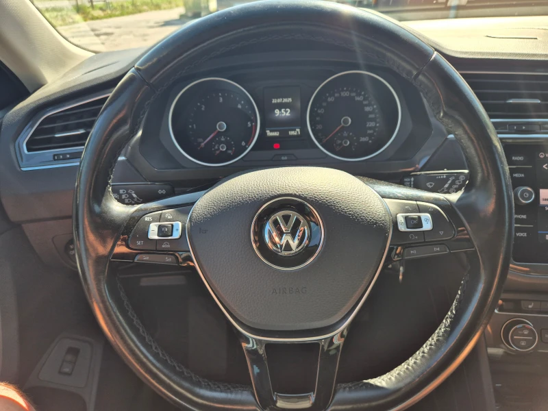 VW Tiguan, снимка 8 - Автомобили и джипове - 52944762