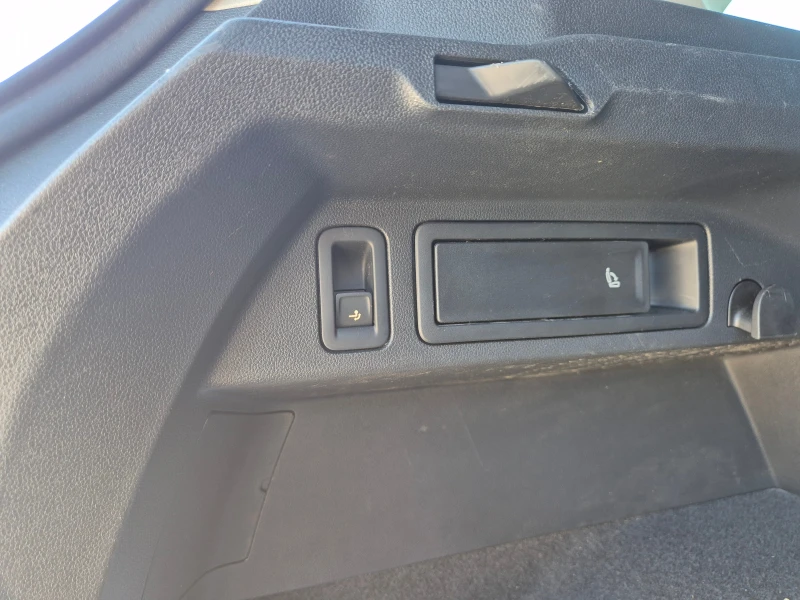 VW Tiguan, снимка 14 - Автомобили и джипове - 52944762