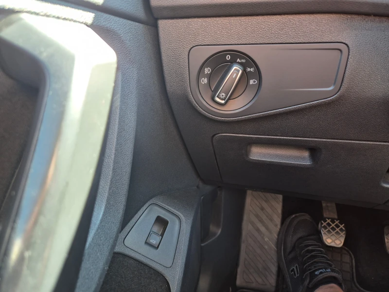 VW Tiguan, снимка 11 - Автомобили и джипове - 52944762