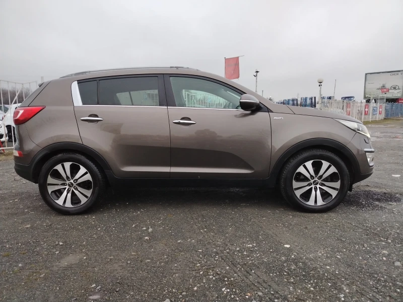 Kia Sportage 2.0-163 КС НАВИ, КОЖА, АВТОМАТИК, ПАНОРАМА 4х4, снимка 4 - Автомобили и джипове - 53192979