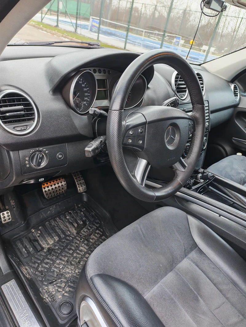Mercedes-Benz ML 320 CDI Airmatic, снимка 14 - Автомобили и джипове - 53210203