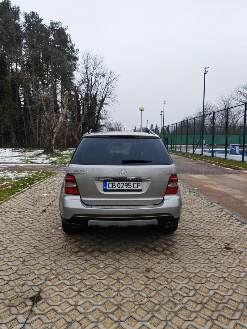 Mercedes-Benz ML 320 CDI Airmatic, снимка 6 - Автомобили и джипове - 53210203