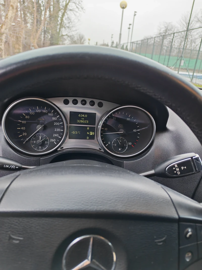 Mercedes-Benz ML 320 CDI Airmatic, снимка 16 - Автомобили и джипове - 53210203