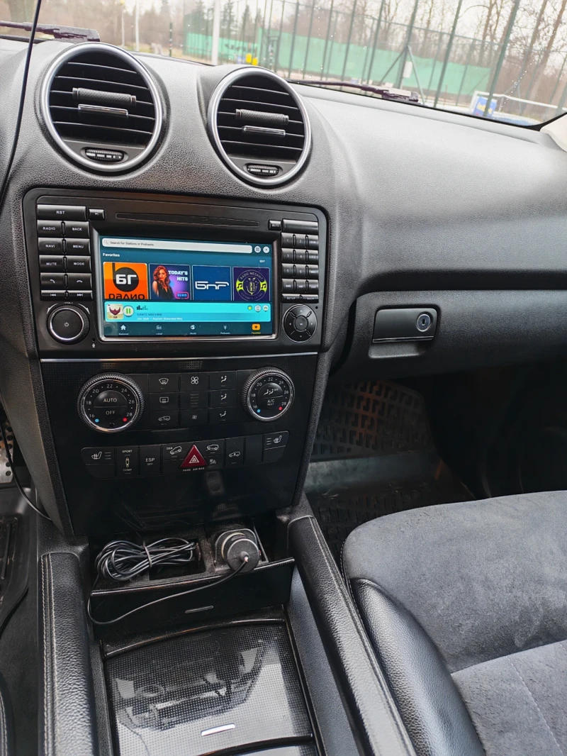 Mercedes-Benz ML 320 CDI Airmatic, снимка 15 - Автомобили и джипове - 53210203