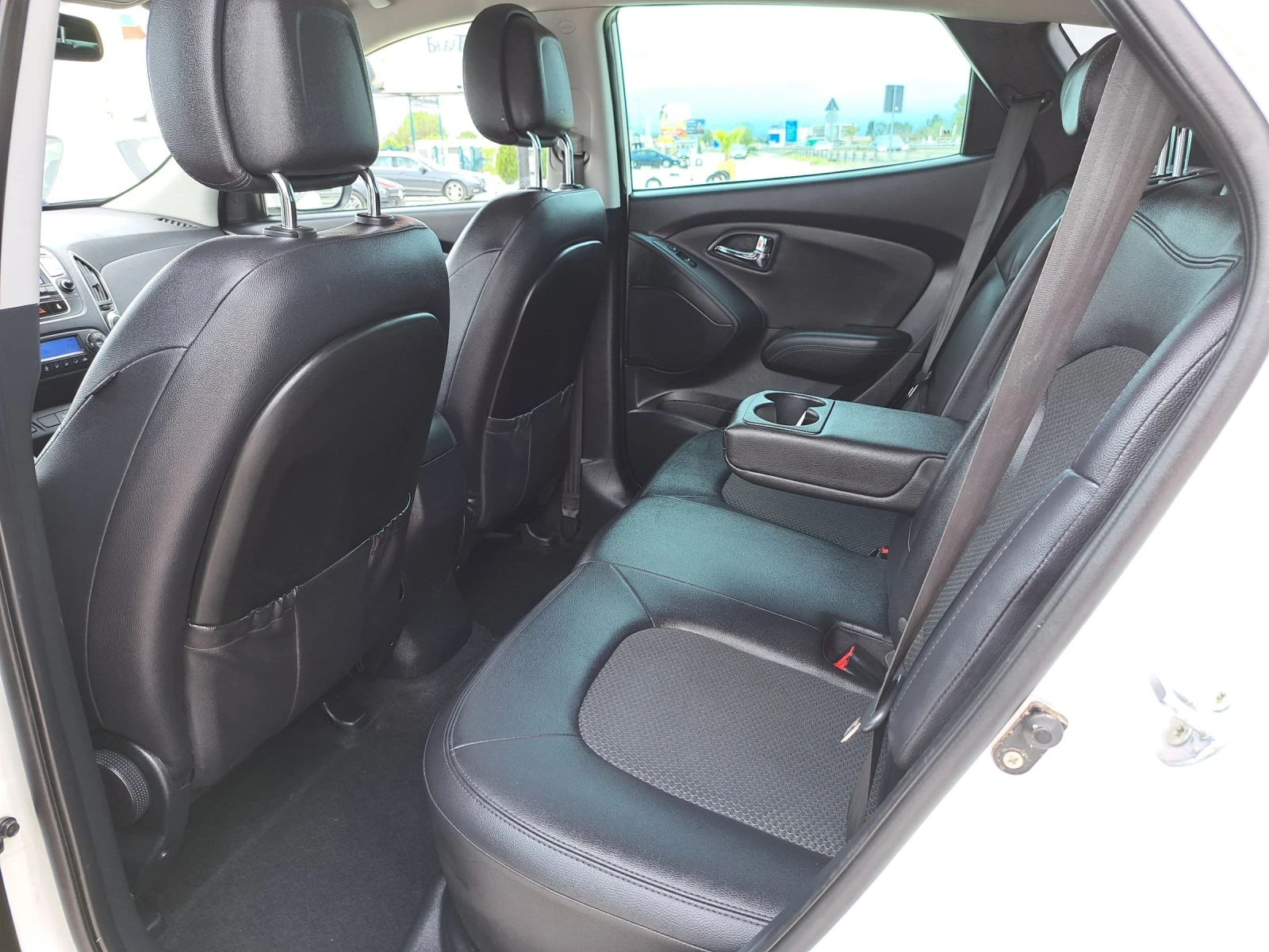 Hyundai IX35 4x4/КОЖА/170х.км/2.0D/ПОДГРЕВ/ - изображение 8