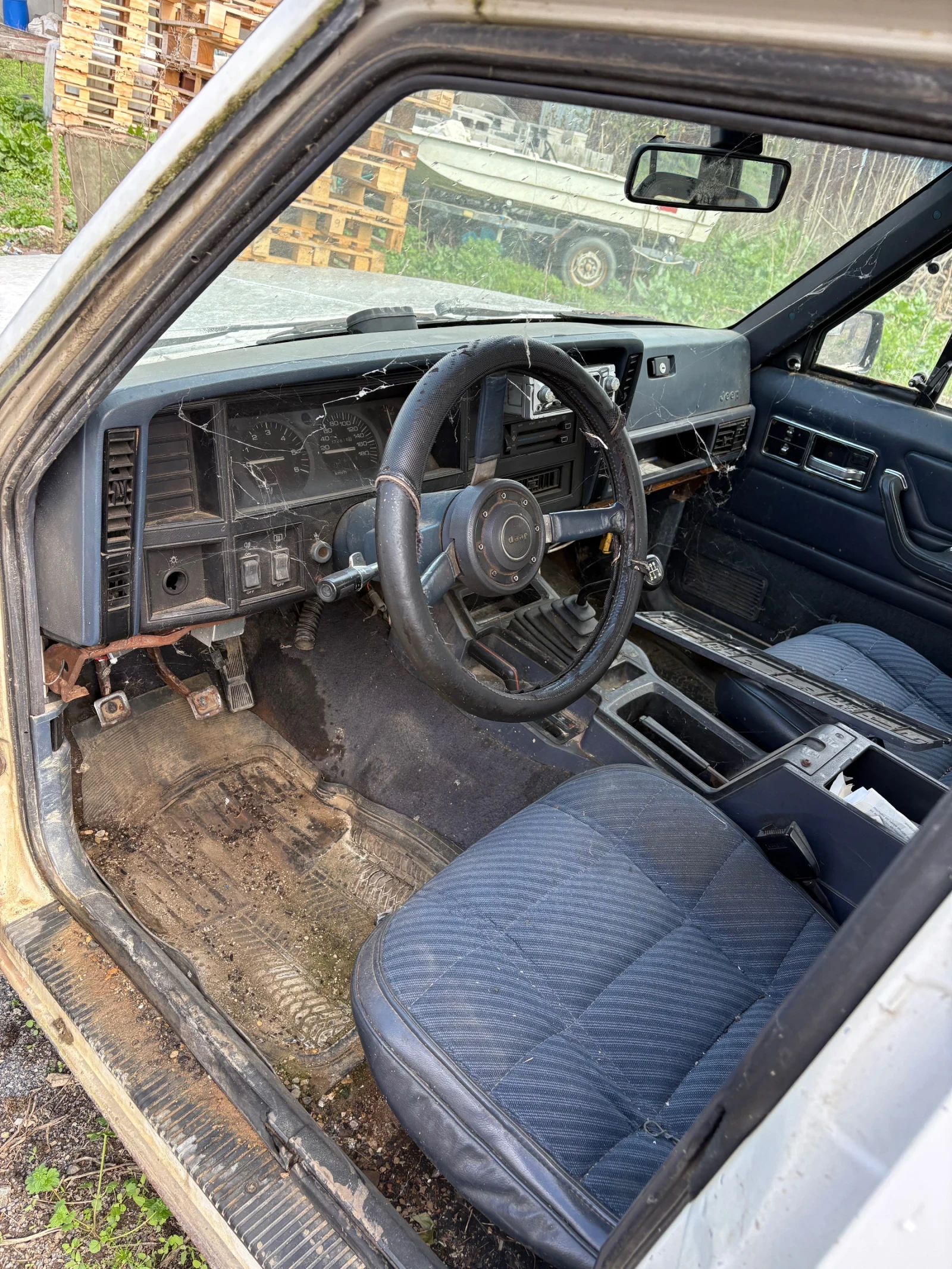 Jeep Cherokee  - изображение 3