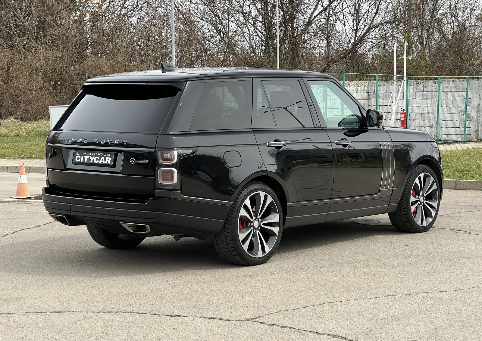 Land Rover Range rover P565 SV AUTOBIO/CARBON/MERIDIAN/HEAD UP/360/TV/LED - изображение 6