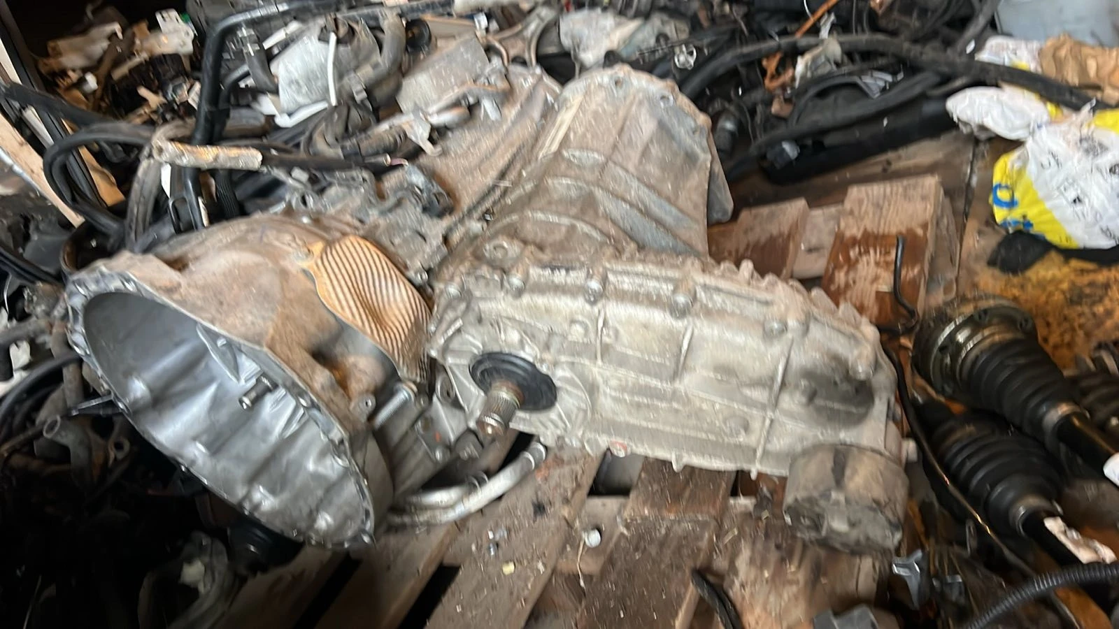 VW Touareg 3.0 tdi, снимка 8 - Автомобили и джипове - 53001061