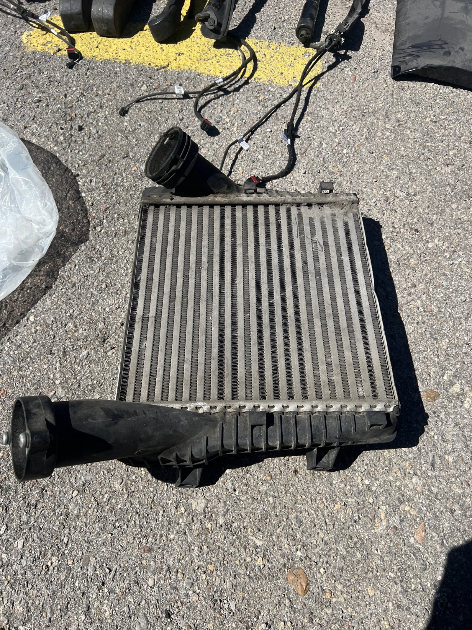 VW Touareg 3.0 tdi, снимка 13 - Автомобили и джипове - 53001061