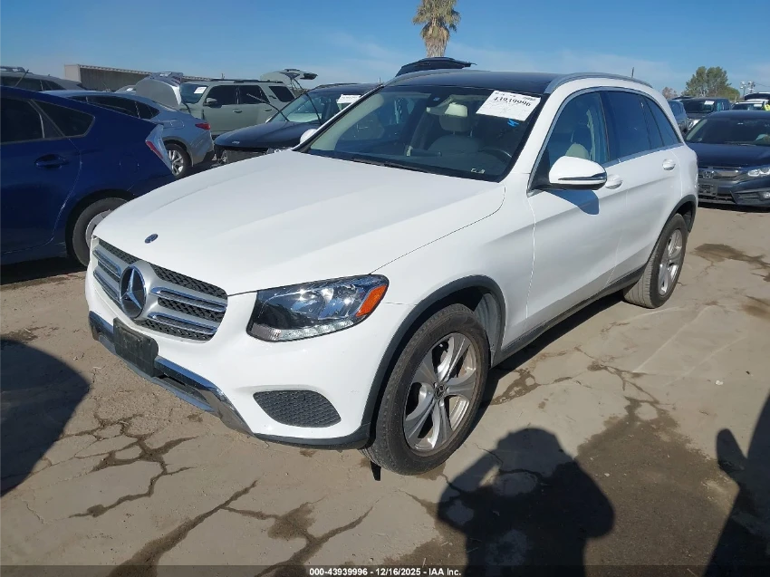 Mercedes-Benz GLE 300 PANO* KEYLESS* KAMERA* CARPLAY - изображение 2