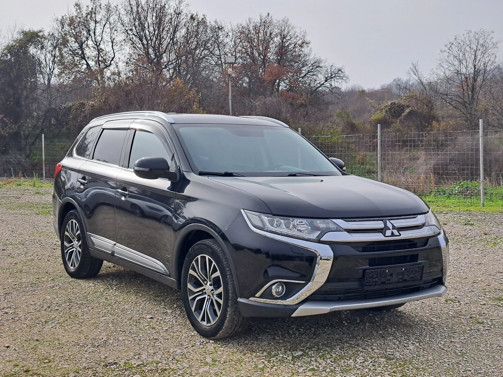 Mitsubishi Outlander 2.2 D EXCLUSIVE - изображение 7