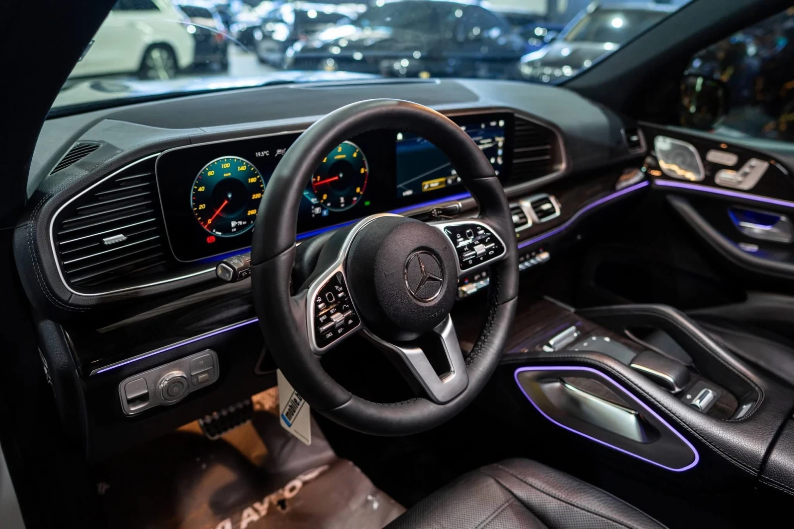 Mercedes-Benz GLS 350 D 4MATIC FULL AMG LINE ПАНО BURM 3XTV ЛИЗИНГ 100%, снимка 12 - Автомобили и джипове - 54164634