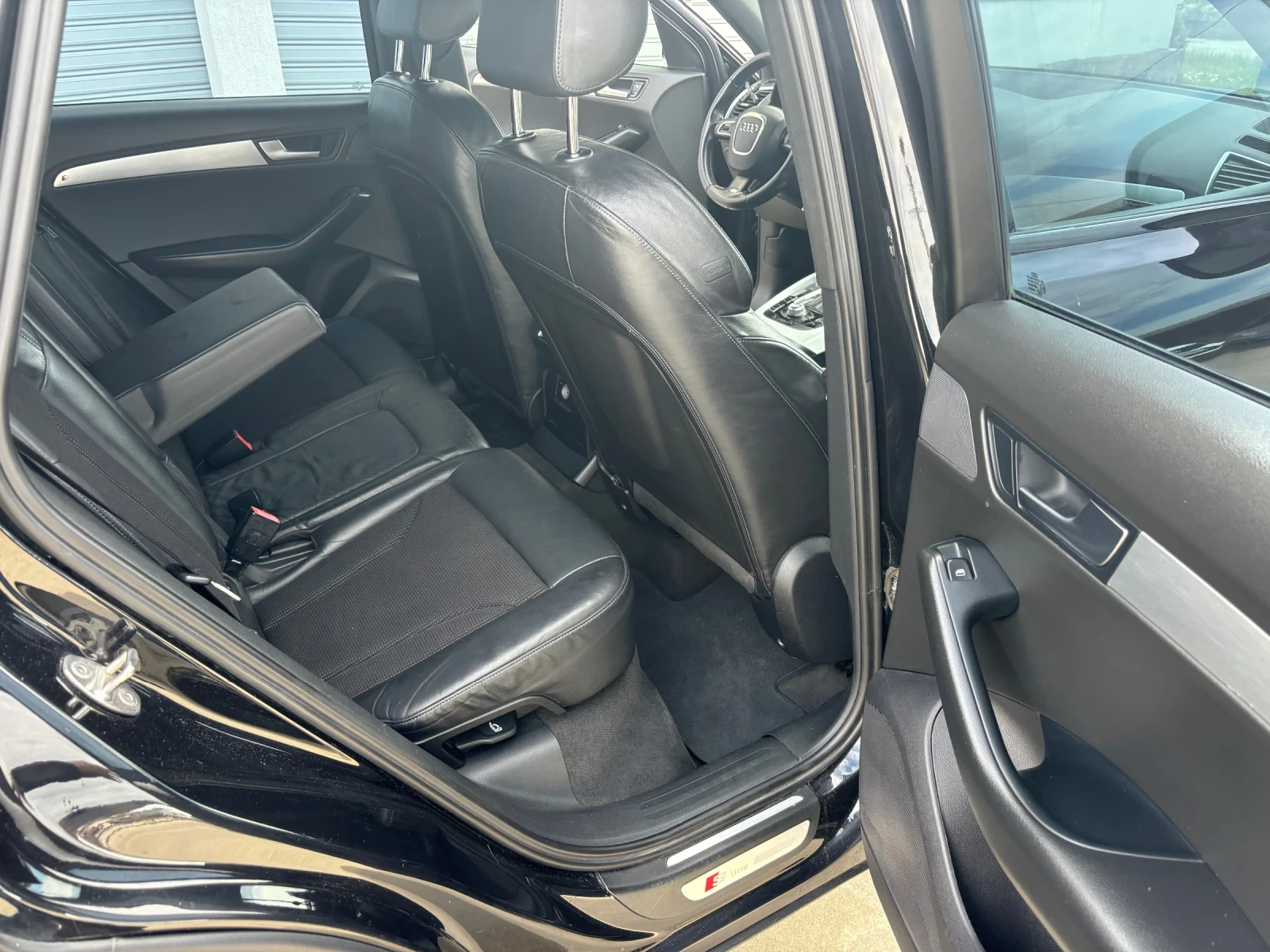 Audi Q5 S-LINE, снимка 12 - Автомобили и джипове - 54257949