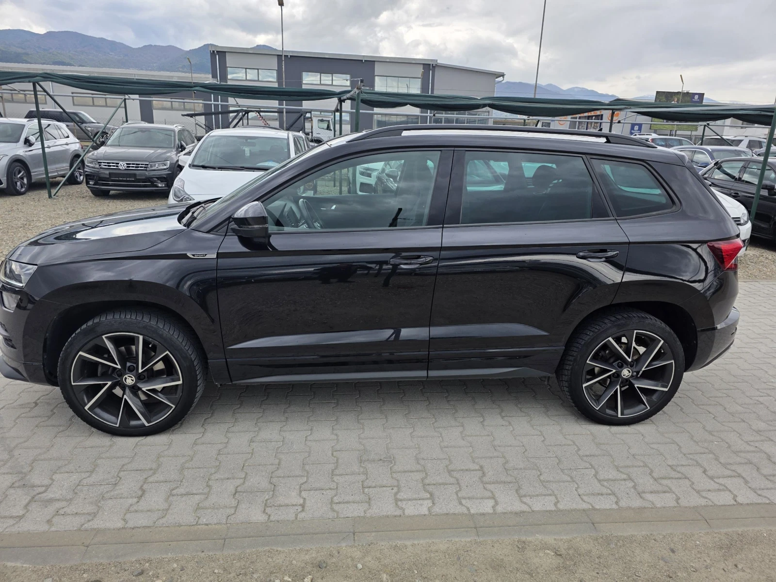Skoda Karoq 1.6TDi SPORT LINE Лизинг, снимка 4 - Автомобили и джипове - 54438468