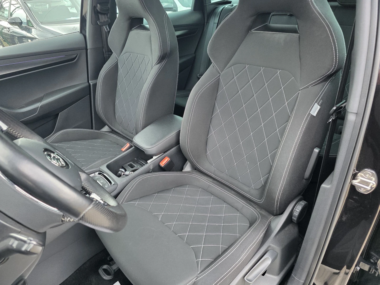 Skoda Karoq 1.6TDi SPORT LINE Лизинг, снимка 16 - Автомобили и джипове - 54438468