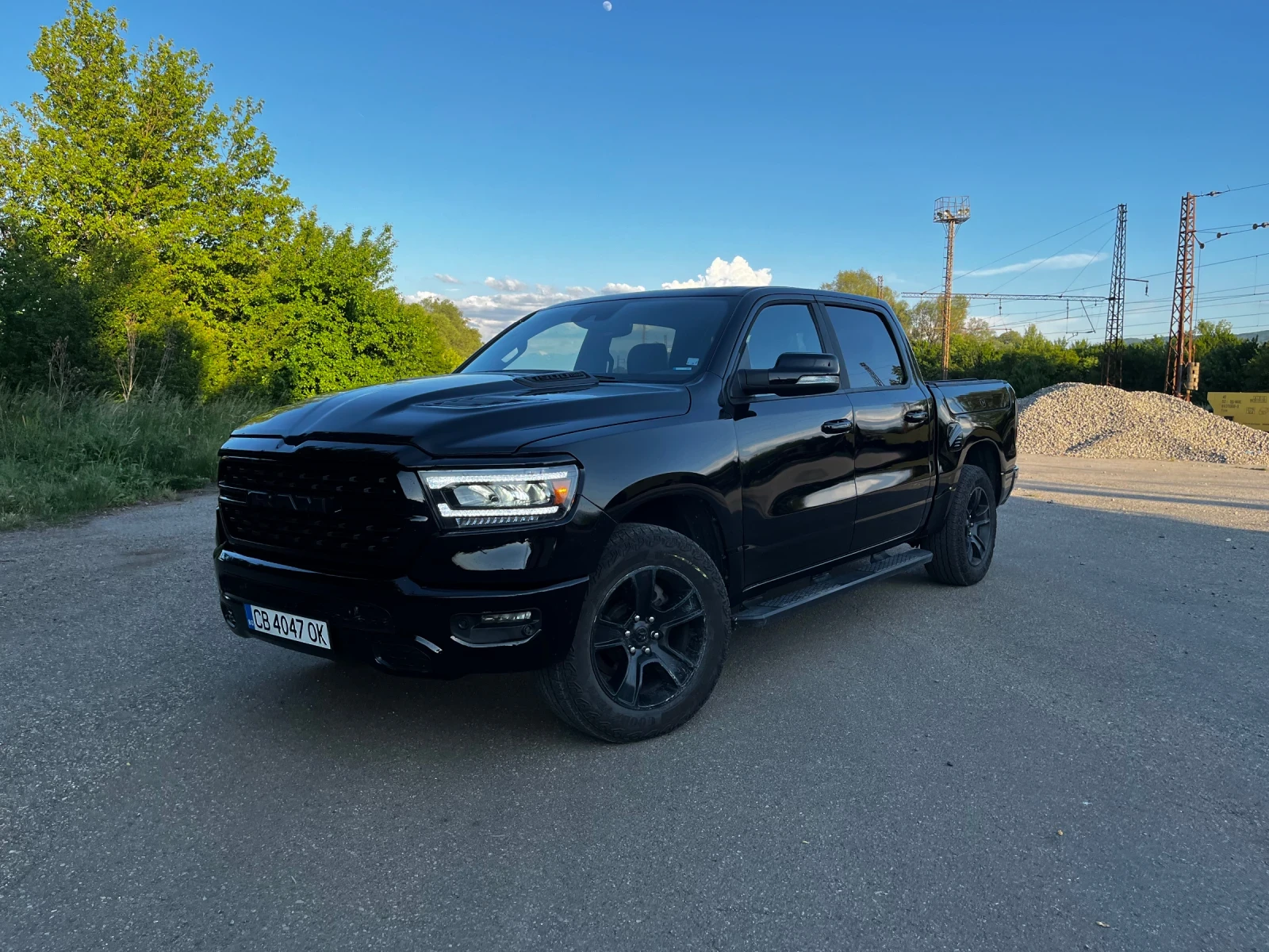 Dodge RAM 1500 SPORT 5.7 HEMI, снимка 3 - Автомобили и джипове - 54714100