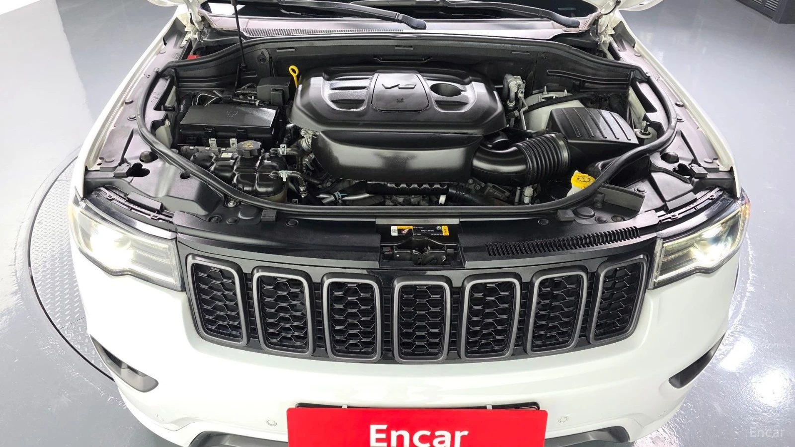 Jeep Grand cherokee 80TH ANNIVERSARY EDITION* PPF* DISTRO* LANE* ОБДУХ, снимка 15 - Автомобили и джипове - 55577511