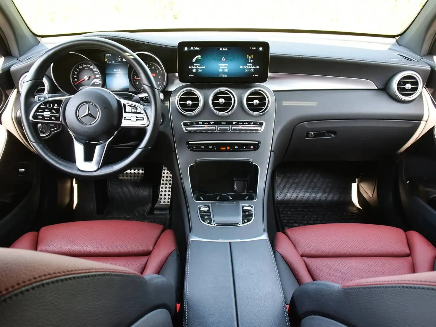 Mercedes-Benz GLC 300 4MATIC AMG PREMIUM PKG ЦЕНА ДО БЪЛГАРИЯ АВТОКРЕДИТ, снимка 10 - Автомобили и джипове - 55848242