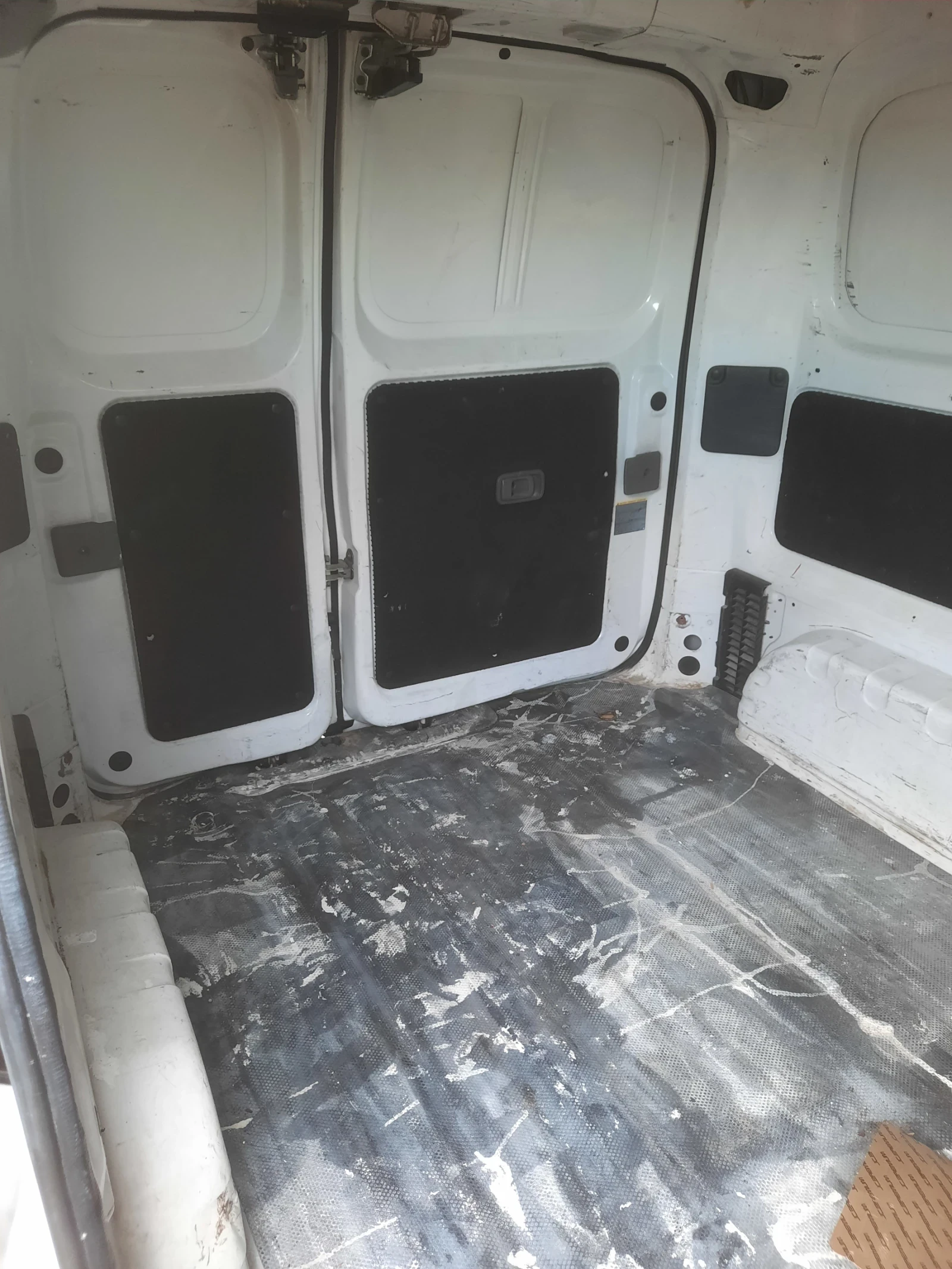 Nissan NV200 Регистрирана - изображение 9