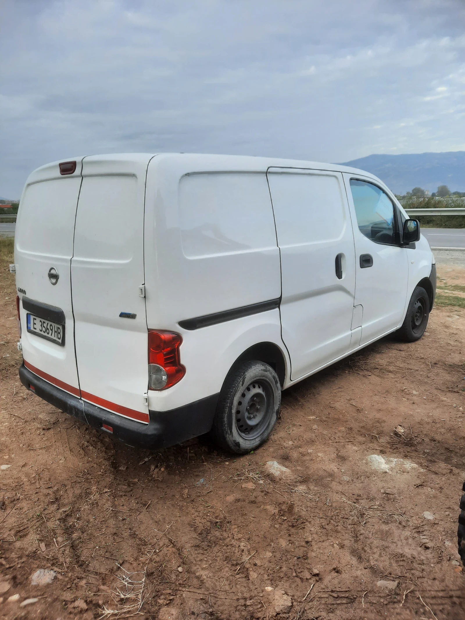 Nissan NV200 Регистрирана - изображение 2