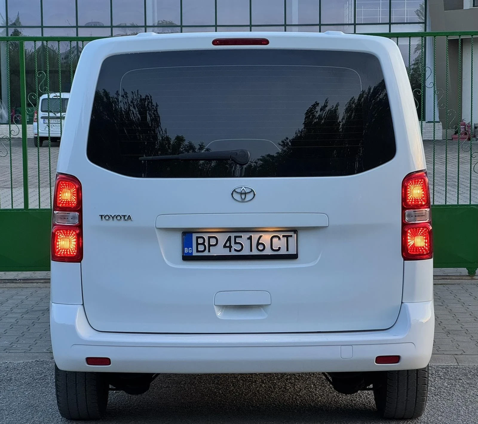 Toyota Proace 2.0D 150к.с * Климатик* * Euro-6* , снимка 5 - Бусове и автобуси - 54372332