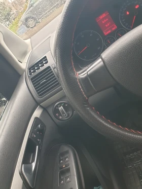 VW Touran 2.0 TDI 170 Highline  - 4300 € / 8410.07 лв. - 99967841 10