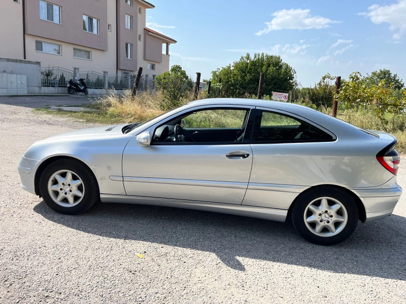 Mercedes-Benz C 220, снимка 3 - Автомобили и джипове - 47606023