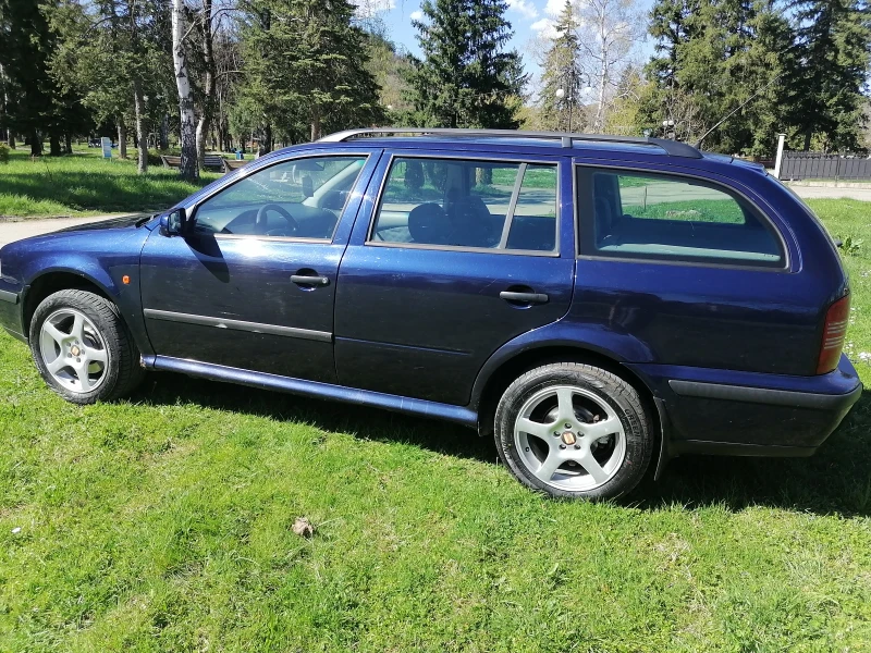 Skoda Octavia 4x4  бензин/газ , снимка 9 - Автомобили и джипове - 47662392