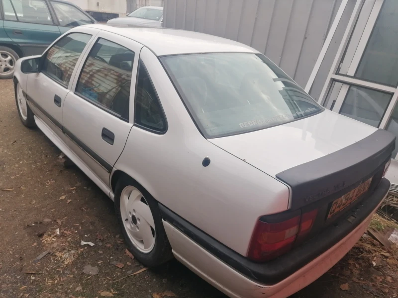 Opel Vectra 2.5 V6, снимка 2 - Автомобили и джипове - 49326518