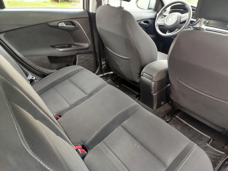 Fiat Tipo Lounge ПЕРФЕКТЕН, НОВ!!!ГАЗ!!, снимка 8 - Автомобили и джипове - 52347696