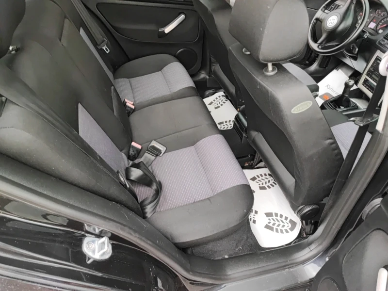 VW Golf 1.9/101, снимка 13 - Автомобили и джипове - 51202319