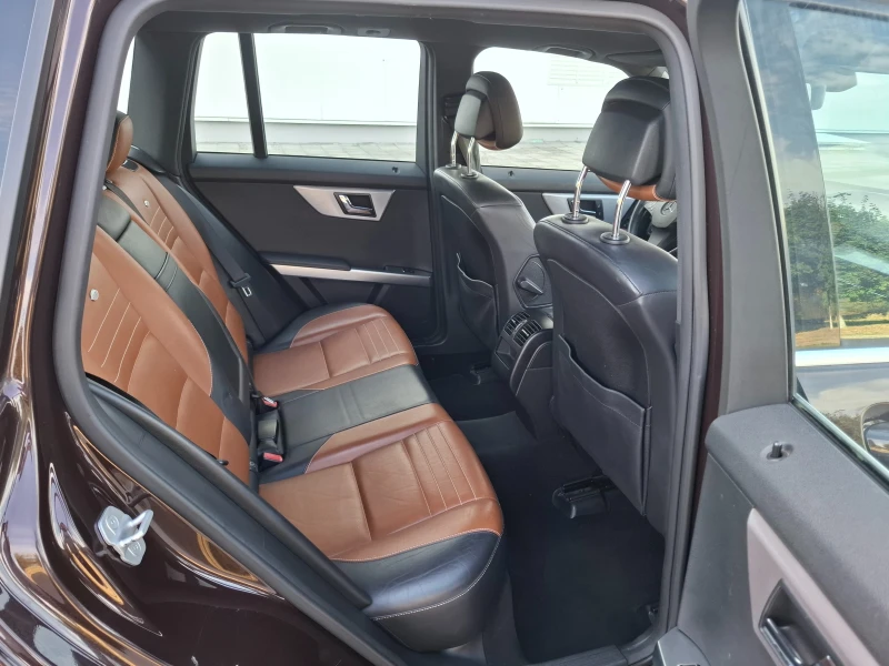 Mercedes-Benz CLK 350CDI DESIGNO 4MATIC NAVI Кожа, снимка 9 - Автомобили и джипове - 51269330