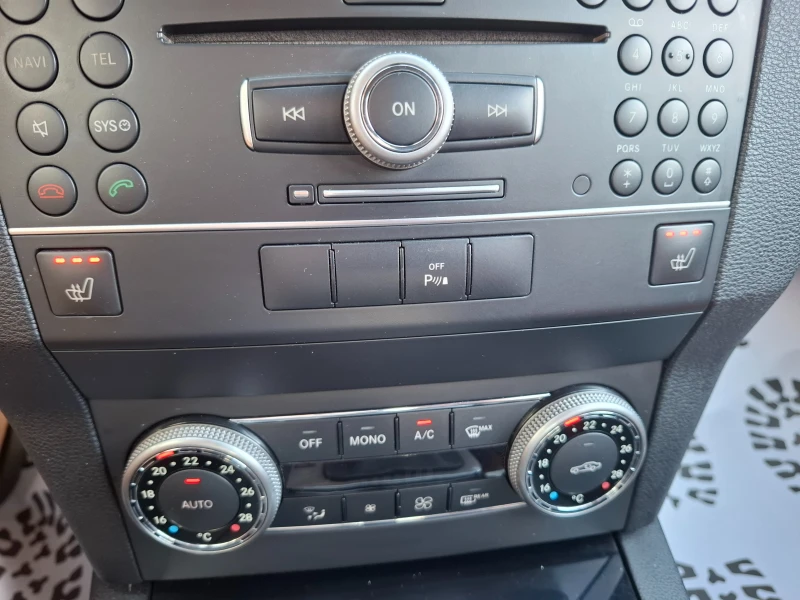 Mercedes-Benz CLK 350CDI DESIGNO 4MATIC NAVI Кожа, снимка 11 - Автомобили и джипове - 51269330