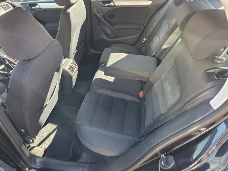 VW Golf 2.0TDI/High-Line, снимка 9 - Автомобили и джипове - 52223012