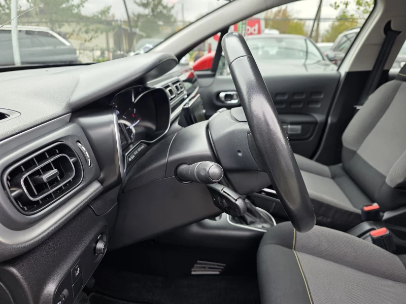 Citroen C3 1.2 PureTech Shine, снимка 11 - Автомобили и джипове - 52312283
