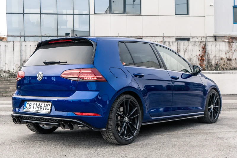 VW Golf R MK7.5 AKRAPOVIC От Порше София, снимка 4 - Автомобили и джипове - 52832431