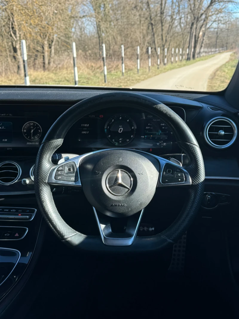 Mercedes-Benz E 220 d AMG pack digital, снимка 6 - Автомобили и джипове - 52955543