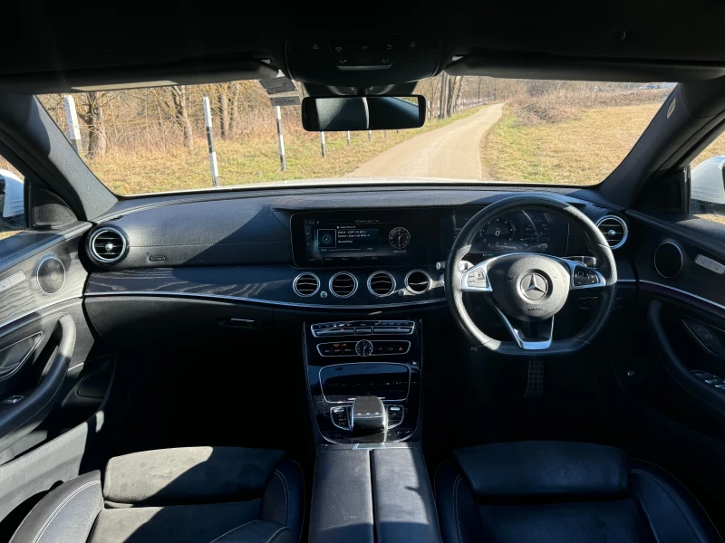 Mercedes-Benz E 220 d AMG pack digital, снимка 7 - Автомобили и джипове - 52955543